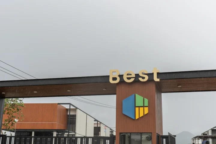 Gerbang utama dan logo BEST Industrial Estate di Kopo Katapang, Bandung